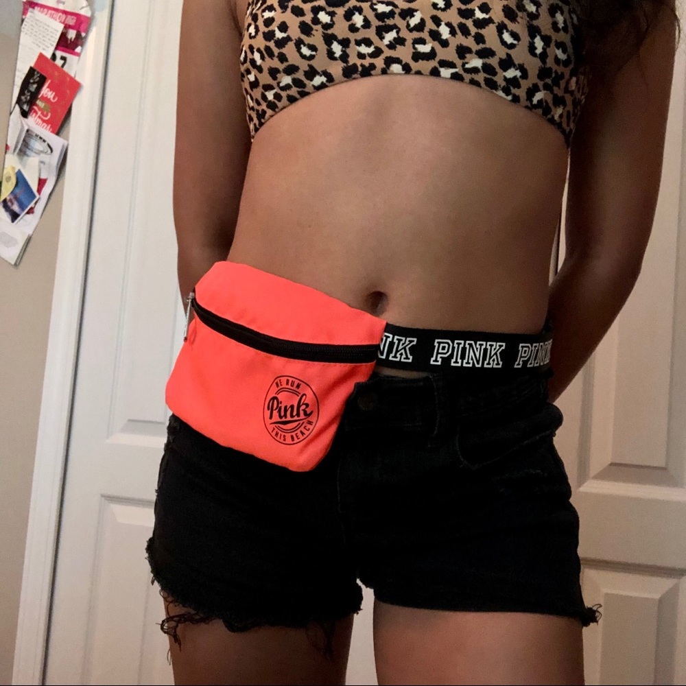 NEVER USED PINK fanny pack w/ Free Gift
